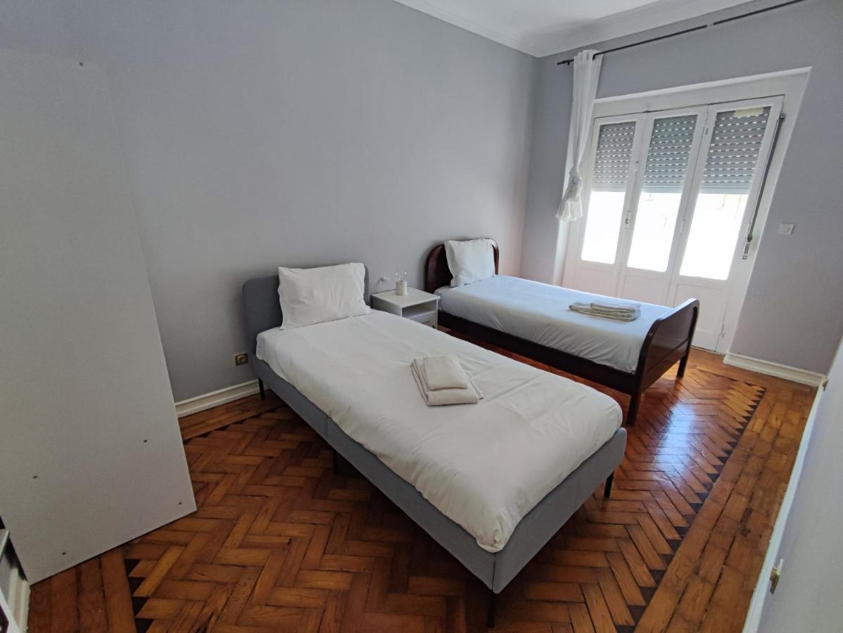 Lisbon Traditional T2 With Balcony In Damaia, Lisbon Amadora Zewnętrze zdjęcie