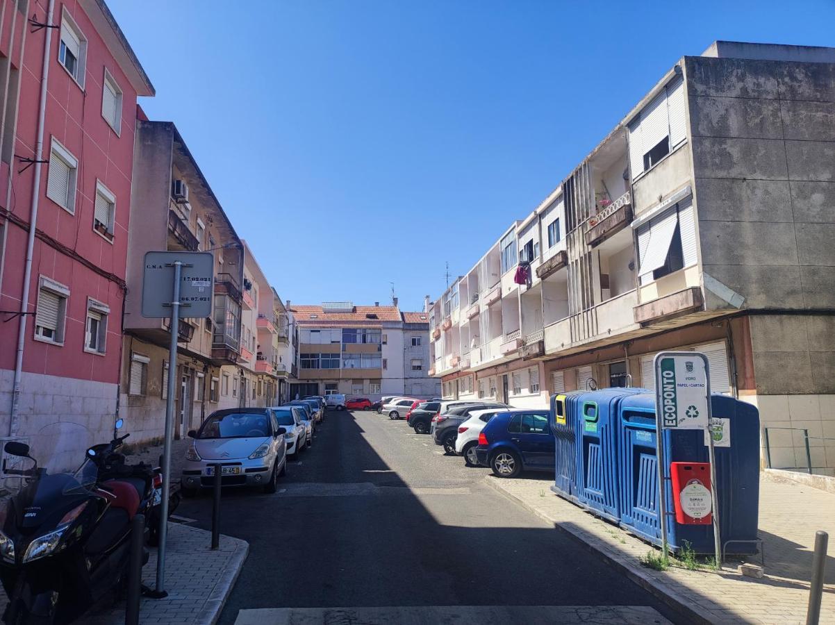 Lisbon Traditional T2 With Balcony In Damaia, Lisbon Amadora Zewnętrze zdjęcie