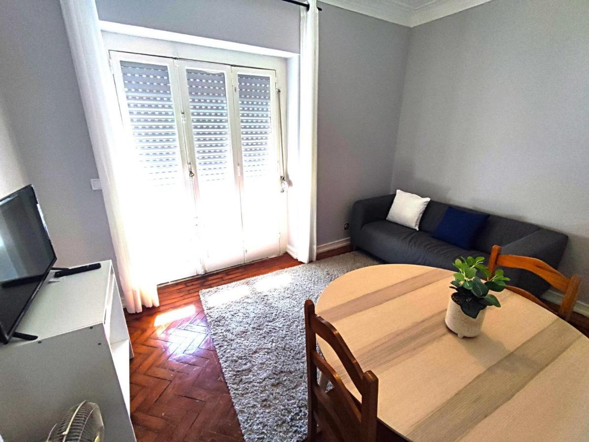 Lisbon Traditional T2 With Balcony In Damaia, Lisbon Amadora Zewnętrze zdjęcie